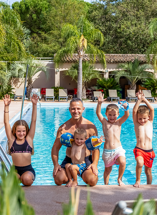 camping with swimming pool les pecheurs var